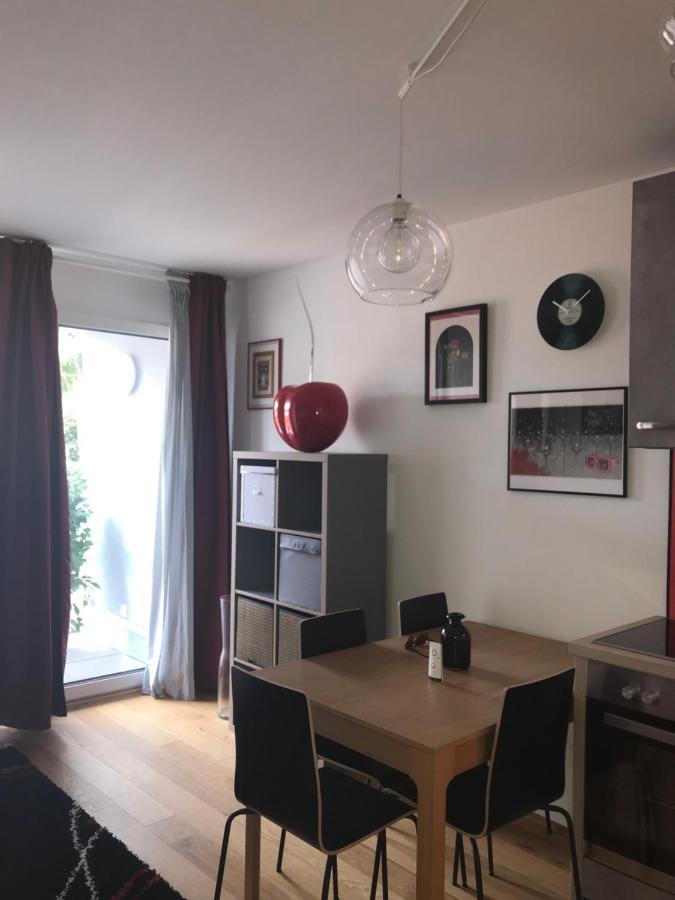 Red Flower Apartment With Pool - 5 Min To Lake Виена Екстериор снимка