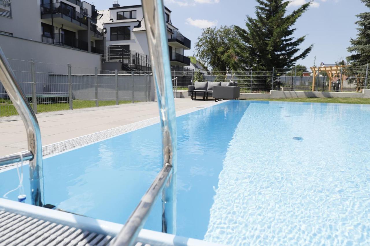 Red Flower Apartment With Pool - 5 Min To Lake Виена Екстериор снимка